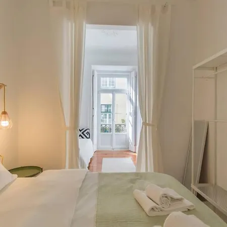 135 A - In Tranquil Flat Alfama Sé&castle *