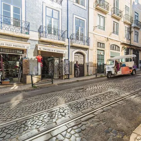 135 A - In Tranquil Flat In Alfama Near Se And Castle