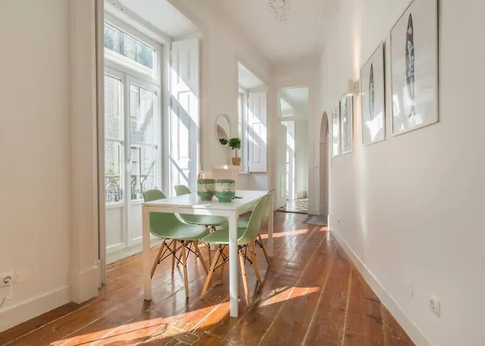 135 A - In Tranquil Flat In Alfama Near Se And Castle * Lisboa