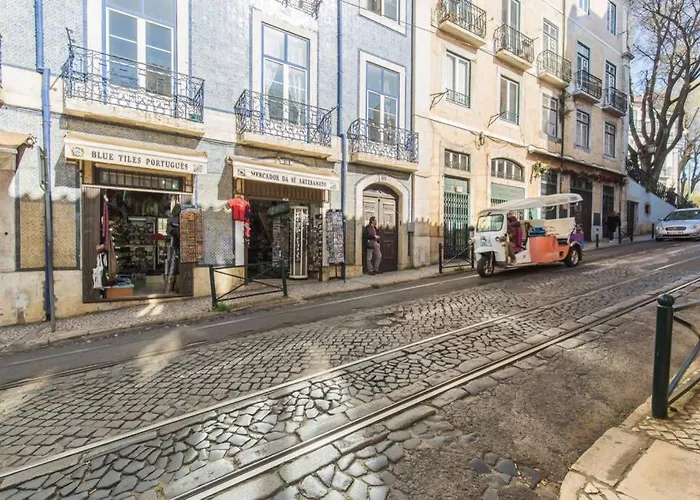 135 A - In Tranquil Flat In Alfama Near Se And Castle