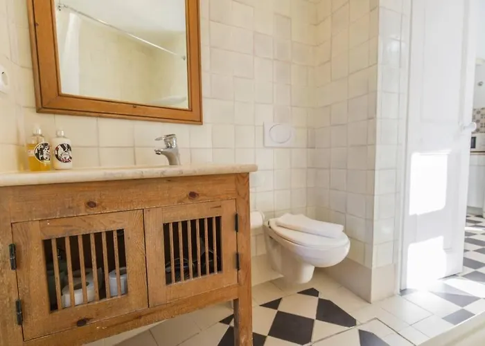 135 A - In Tranquil Flat In Alfama Near Se And Castle