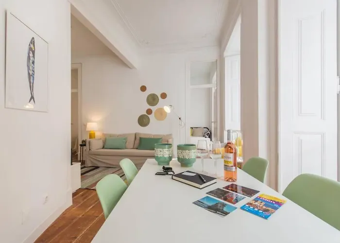 135 A - In Tranquil Flat In Alfama Near Se And Castle شقة Lisboa