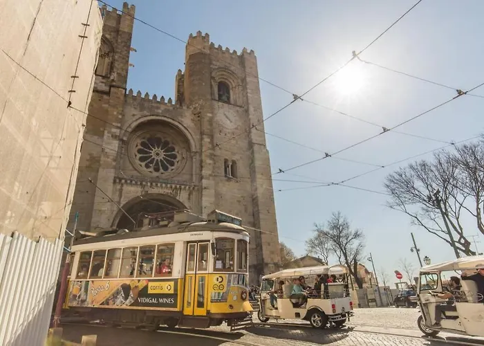 135 A - In Tranquil Flat In Alfama Near Se And Castle شقة Lisboa