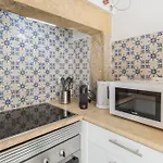 135 A - In Tranquil Flat In Alfama Near Se And Castle * Lissabon
