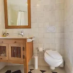 135 A - In Tranquil Flat In Alfama Near Se And Castle Lissabon