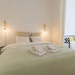 Apartment 135 A - In Tranquil Flat In Alfama Near Se And Castle