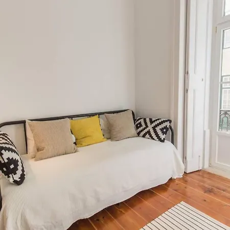 135 A - In Tranquil Flat In Alfama Near Se And Castle 公寓 *