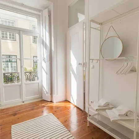 135 A - In Tranquil Flat In Alfama Near Se And Castle Apartament Lizbona
