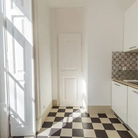 公寓 In Tranquil Flat In Alfama Near Se And Castle Lisboa